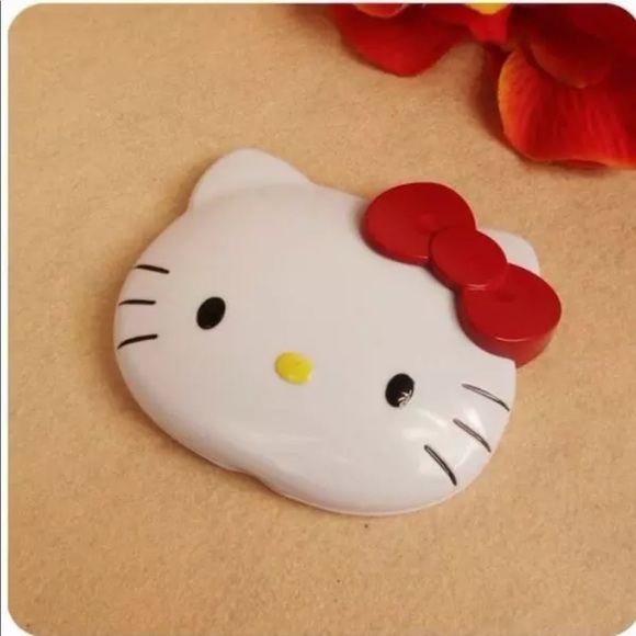 ⭐️Hello kitty compact mirror - Picture 4 of 5